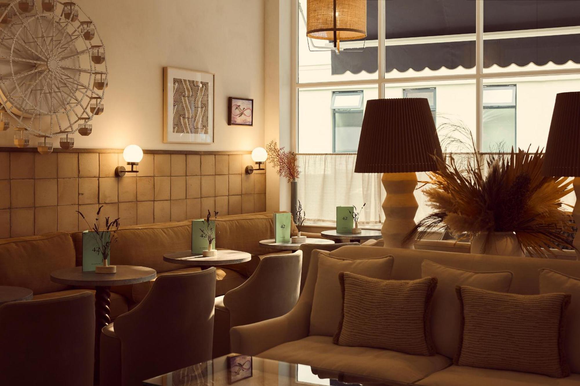 No 42 By Guesthouse, Margate Bagian luar foto